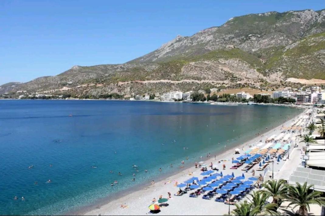 Λουτράκι Κέντρο Apartamento Exterior foto